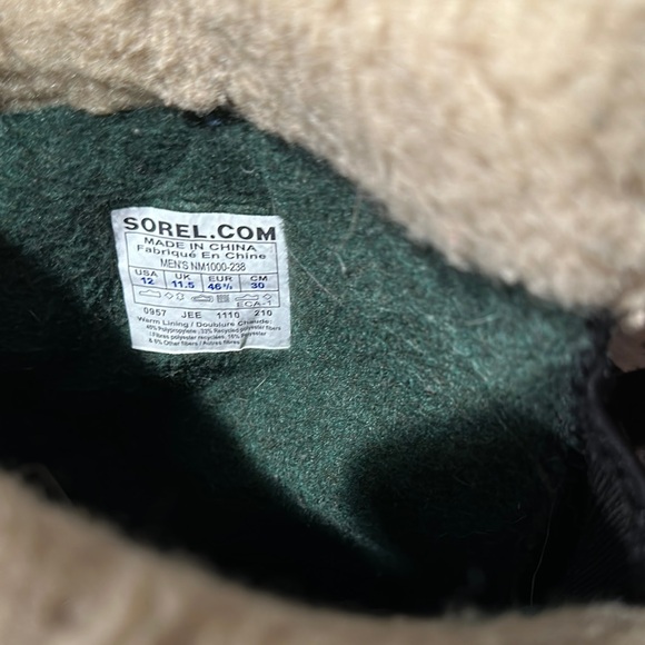 Vintage Sorel Caribou Brown and Black Boots - Picture 3 of 10